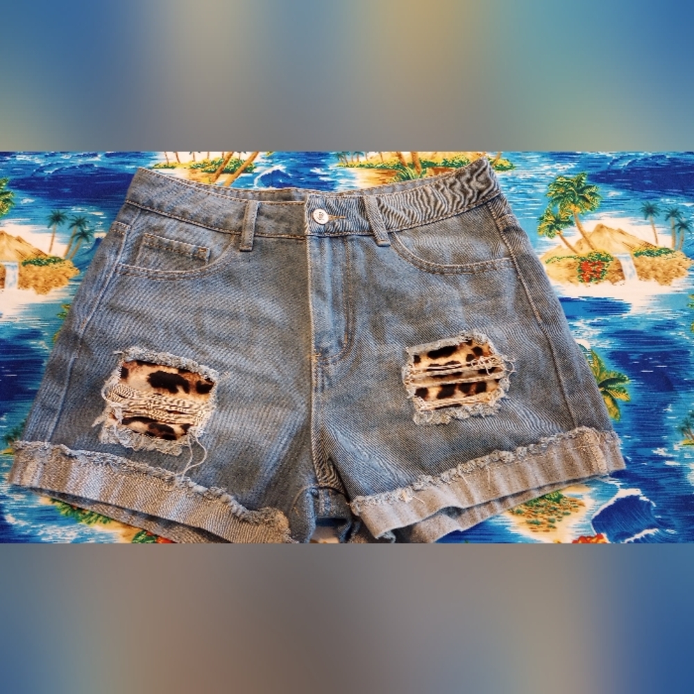 Woman's Shorts